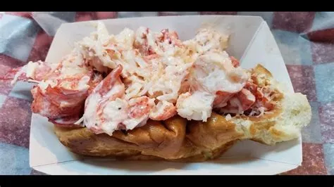  Les Lobster Rolls à Virginia Beach : Un Délice Marin à la Fois Frais et Gourmand !