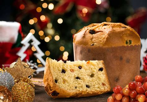   Panettone : Une Explosion de Saveurs Fruitées et d'Épices Enivrantes dans le Cœur de l'Été Milanais